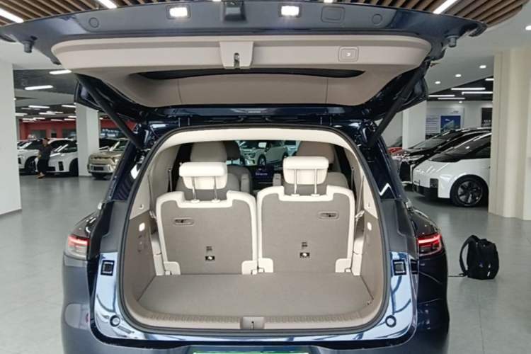 Used IM LS9 2026 Model 66 Ultra Trunk