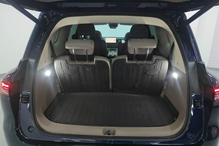 Used IM LS9 2026 Model 66 Ultra Trunk