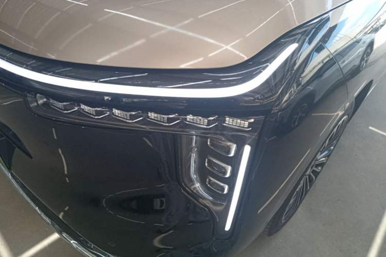 Used IM LS9 2026 Model 52 Ultra Left Front Headlight