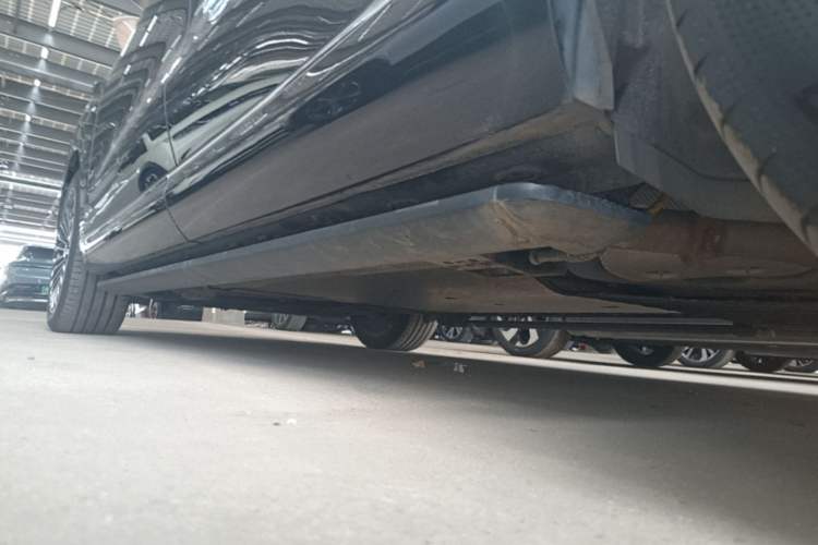Used IM LS9 2026 Model 52 Ultra Left Side Sill