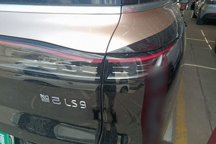 Used IM LS9 2026 Model 52 Ultra Right Rear Taillight
