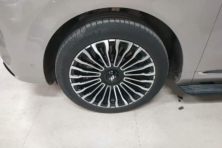 Used IM LS9 2026 Model 66 Ultra Exterior 4