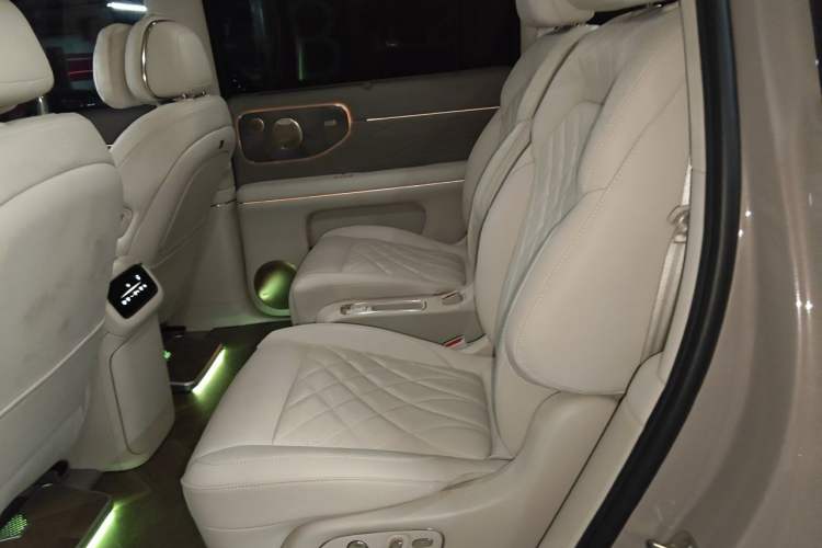 Used IM LS9 2026 Model 66 Ultra Left Rear Seat