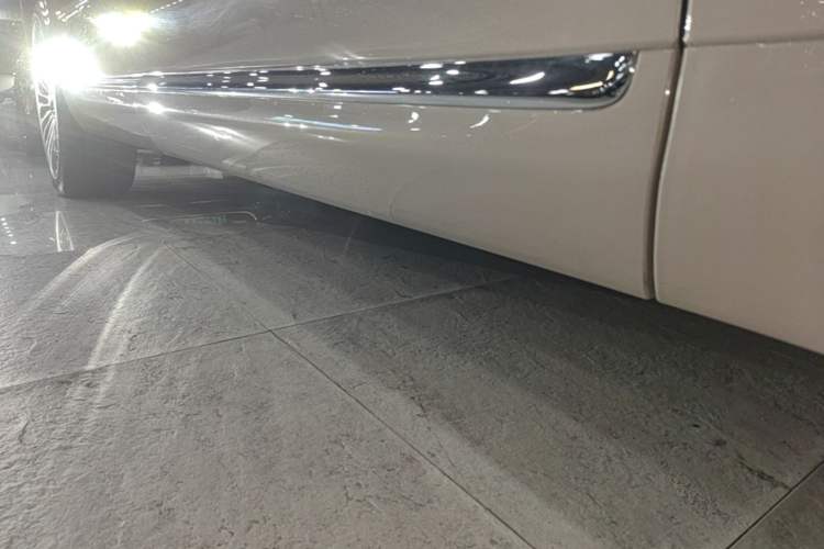 Used IM LS9 2026 Model 66 Ultra Right Side Sill