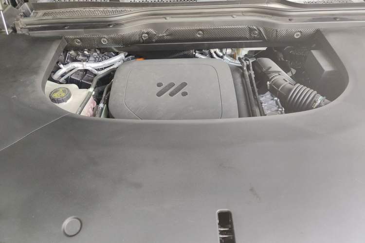Used IM LS9 2026 Model 52 Ultra Engine Bay