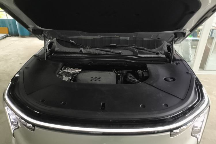 Used IM LS9 2026 Model 52 Ultra Engine Bay