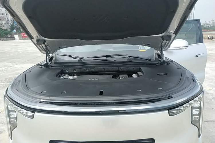Used IM LS9 2026 Model 52 Ultra Engine Bay