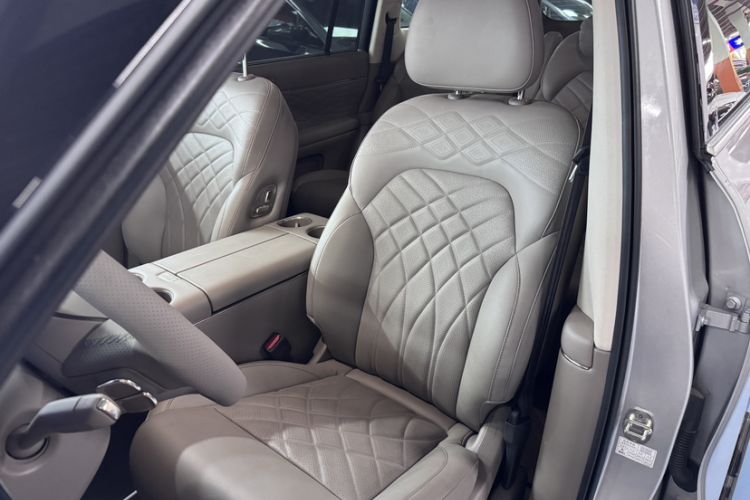 Used IM LS9 2026 Model 52 Ultra Interior 1