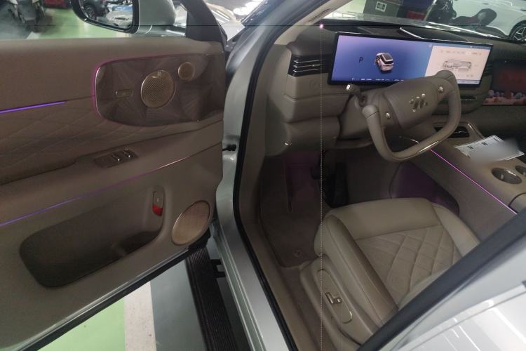 Used IM LS9 2026 Model 66 Ultra Interior 3