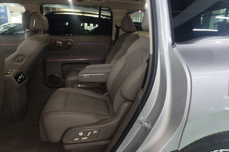Used IM LS9 2026 Model 66 Ultra Interior 4