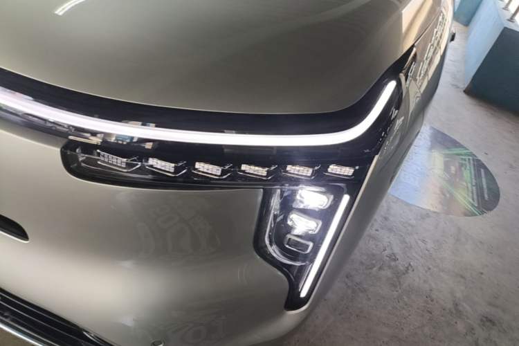 Used IM LS9 2026 Model 52 Ultra Left Front Headlight