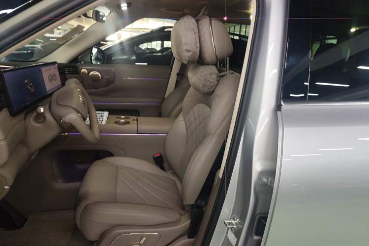 Used IM LS9 2026 Model 66 Ultra Left Front Seat