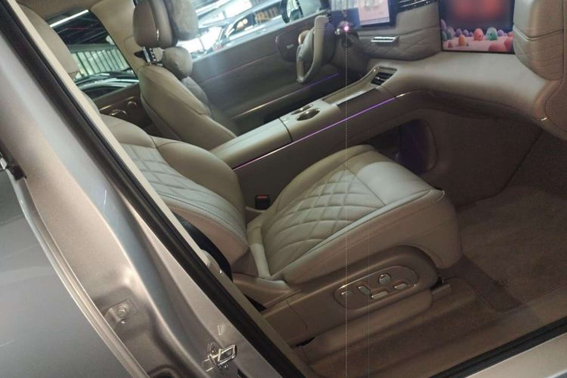 Used IM LS9 2026 Model 66 Ultra Right Front Seat