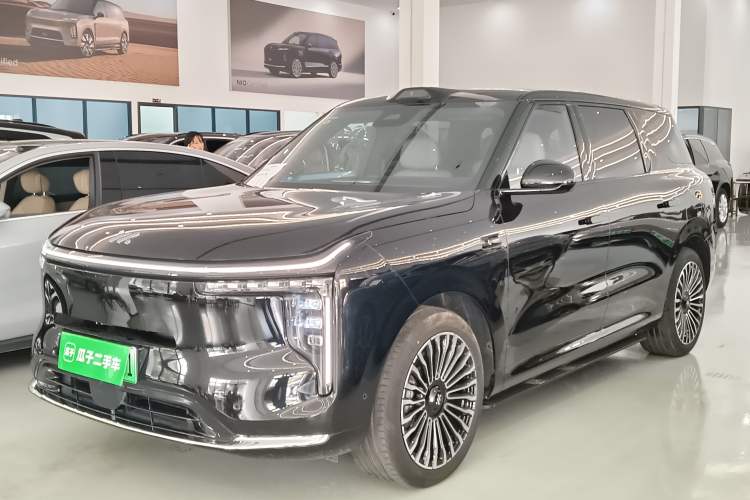 IM Zhiji LS8 2026 Model 66 Ultra Luxury Six-Seat