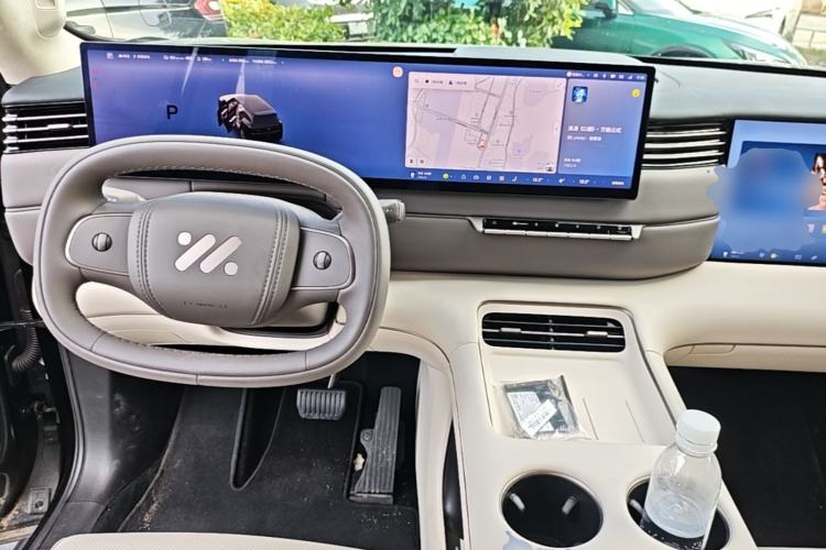 Used IM Zhiji LS8 2026 Model 52 Max+ Tech Flagship Five-Seat Center Console