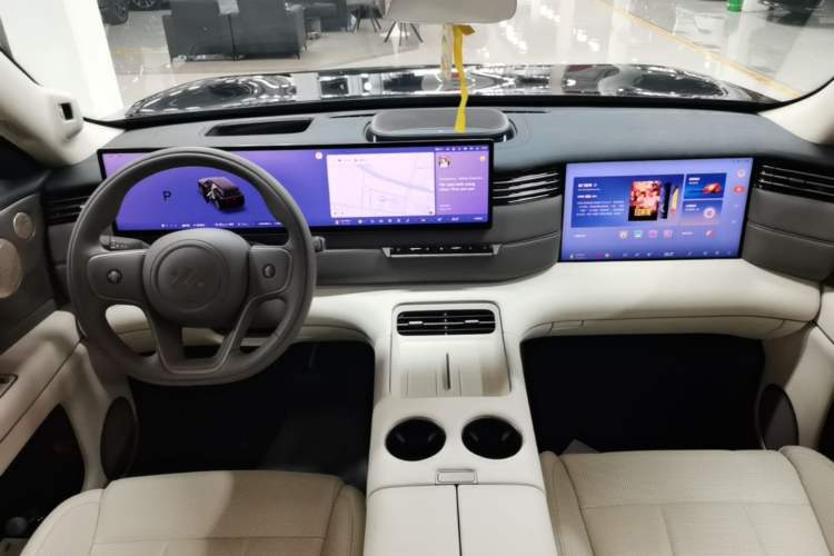 Used IM Zhiji LS8 2026 Model 52 Max+ Tech Flagship Five-Seat Center Console
