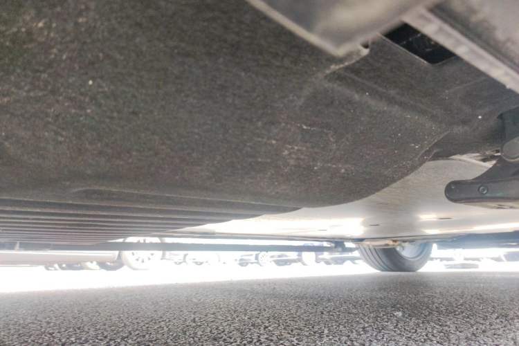 Used IM Zhiji LS8 2026 Model 52 Max+ Tech Flagship Five-Seat Chassis Rear