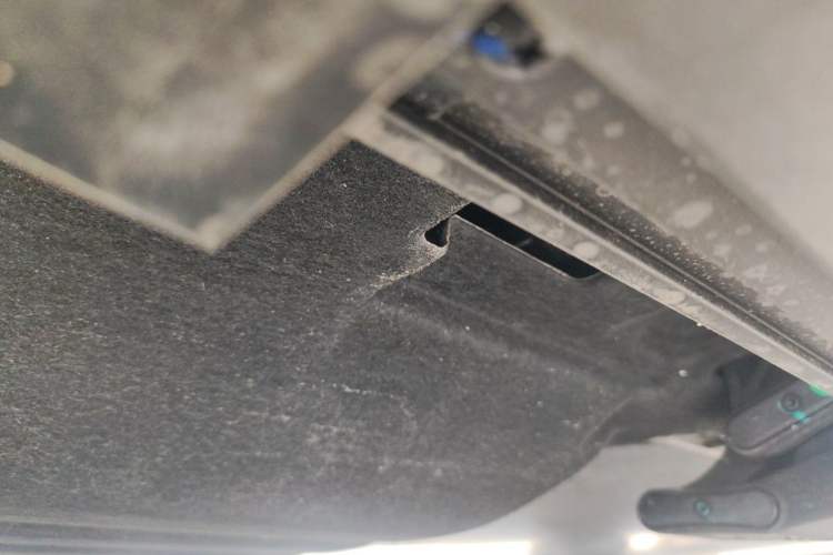 Used IM Zhiji LS8 2026 Model 52 Max+ Tech Flagship Five-Seat Chassis Rear Left