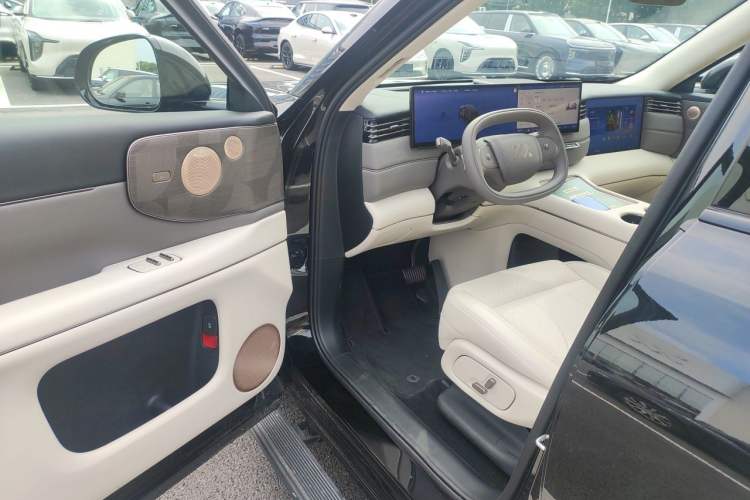 Used IM Zhiji LS8 2026 Model 52 Max+ Tech Flagship Five-Seat Driver Seat