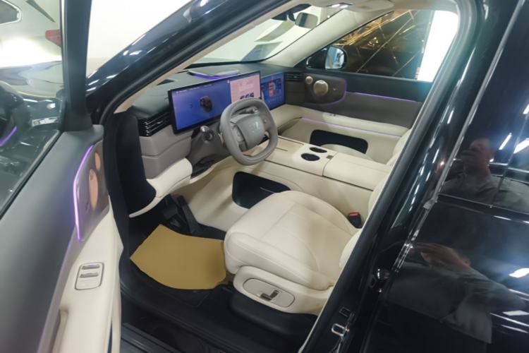 Used IM Zhiji LS8 2026 Model 52 Max+ Tech Flagship Five-Seat Driver Seat