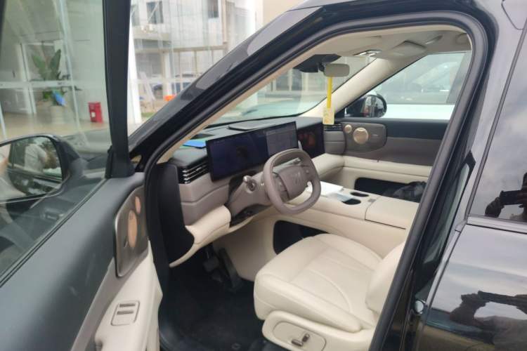 Used IM Zhiji LS8 2026 Model 52 Max+ Tech Flagship Five-Seat Driver Seat