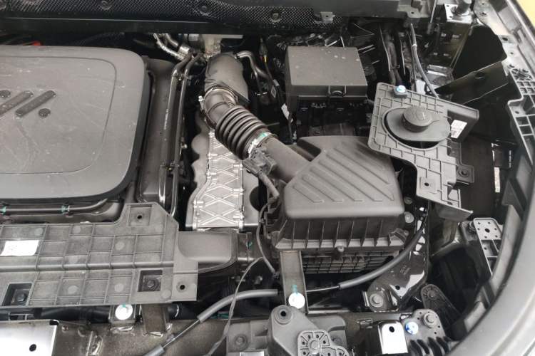 Used IM Zhiji LS8 2026 Model 52 Max+ Tech Flagship Five-Seat Engine Bay Left