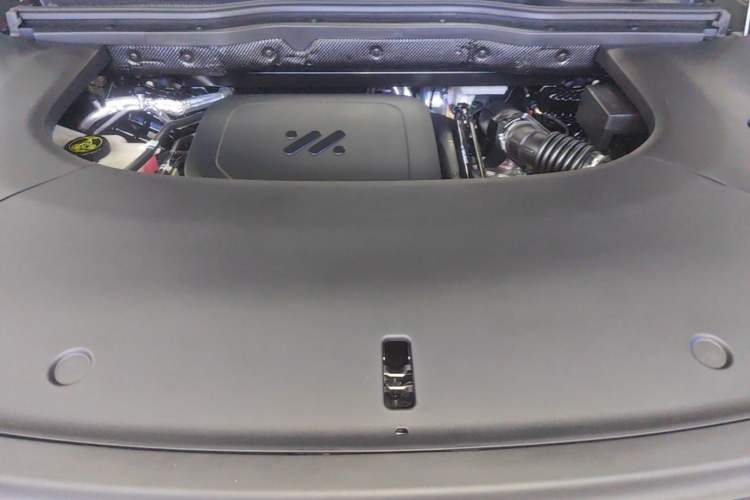 Used IM Zhiji LS8 2026 Model 52 Max+ Luxury Six-Seat Engine Bay