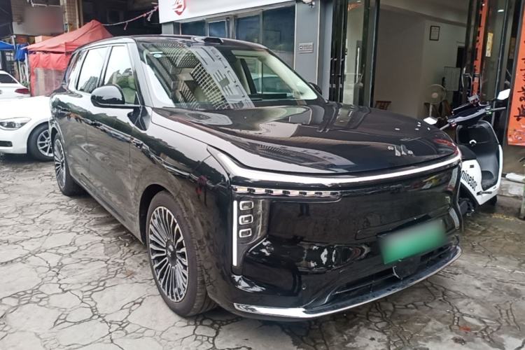 Used IM Zhiji LS8 2026 Model 52 Max+ Tech Flagship Five-Seat Front Right 45 Deg