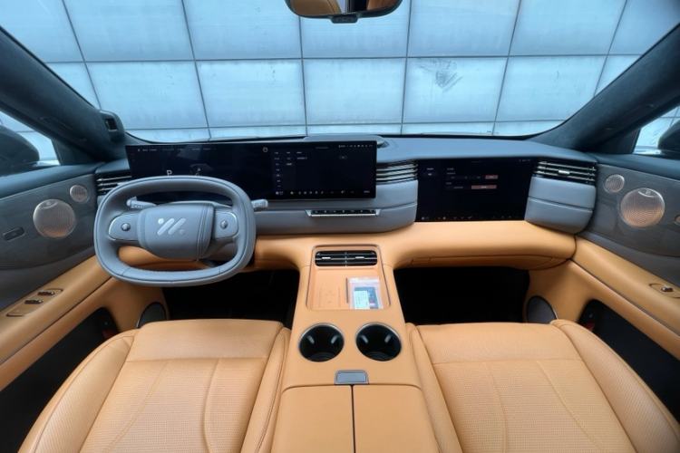 Used IM Zhiji LS8 2026 Model 52 Max+ Luxury Six-Seat Interior 4