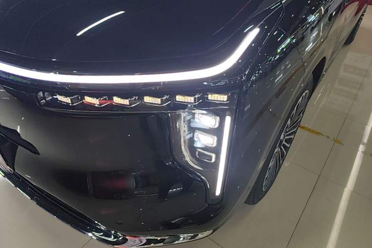 Used IM Zhiji LS8 2026 Model 52 Max+ Luxury Six-Seat Left Front Headlight