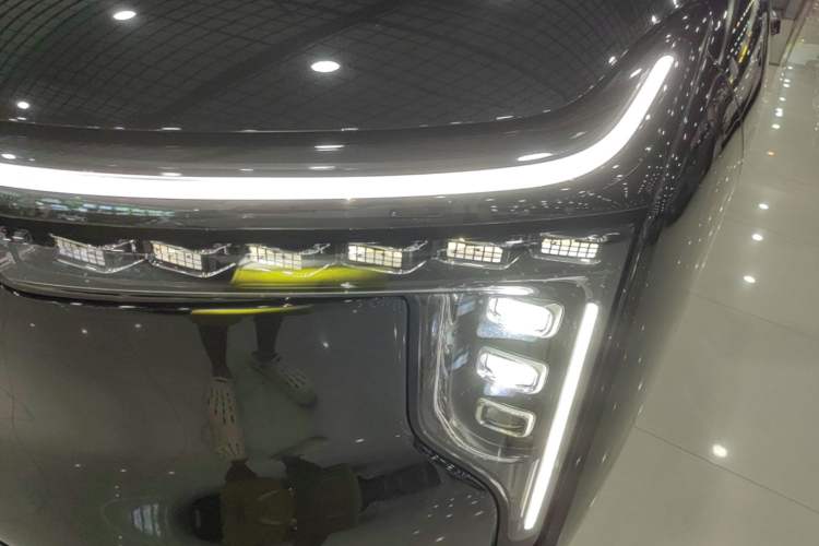Used IM Zhiji LS8 2026 Model 52 Max+ Tech Flagship Five-Seat Left Front Headlight