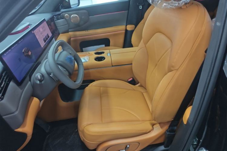 Used IM Zhiji LS8 2026 Model 66 Ultra Tech Flagship Five-Seat Left Front Seat