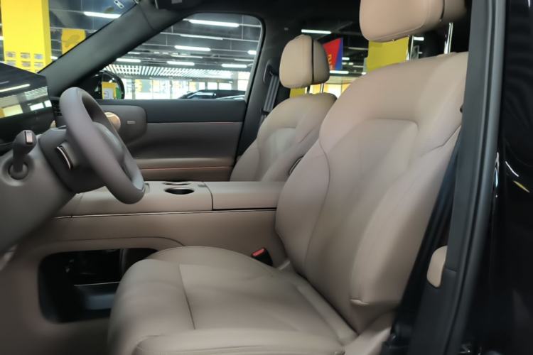 Used IM Zhiji LS8 2026 Model 66 Ultra Tech Flagship Five-Seat Left Front Seat
