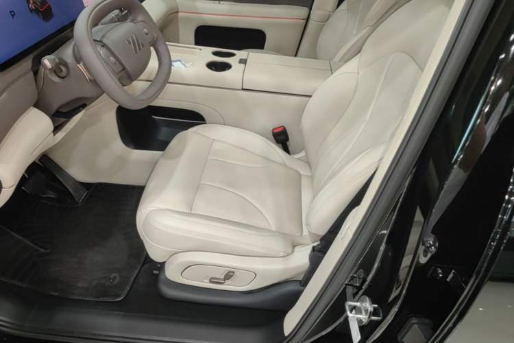 Used IM Zhiji LS8 2026 Model 52 Max+ Tech Flagship Five-Seat Left Front Seat