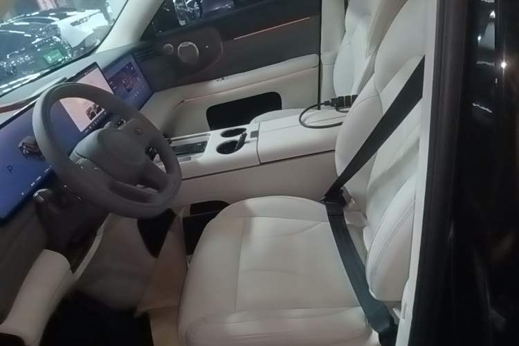 Used IM Zhiji LS8 2026 Model 52 Max+ Tech Flagship Five-Seat Left Front Seat