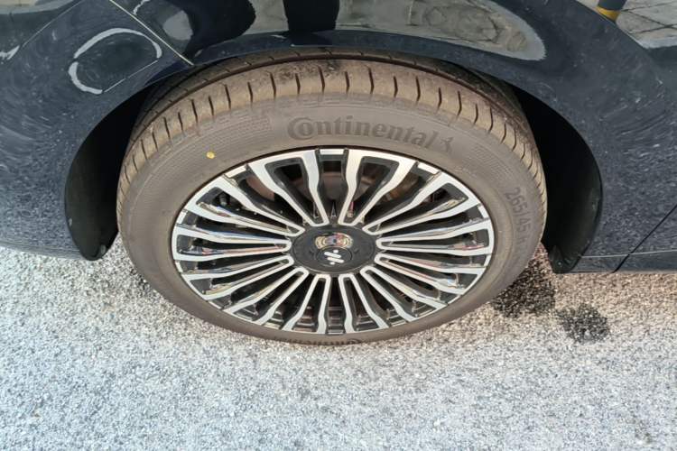 Used IM Zhiji LS8 2026 Model 52 Max+ Tech Flagship Five-Seat Left Front Wheel Hub