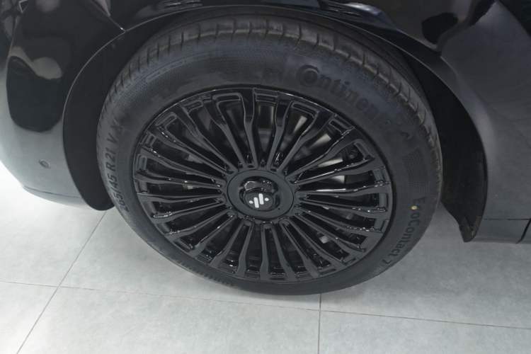 Used IM Zhiji LS8 2026 Model 66 Ultra Tech Flagship Five-Seat Left Front Wheel Hub