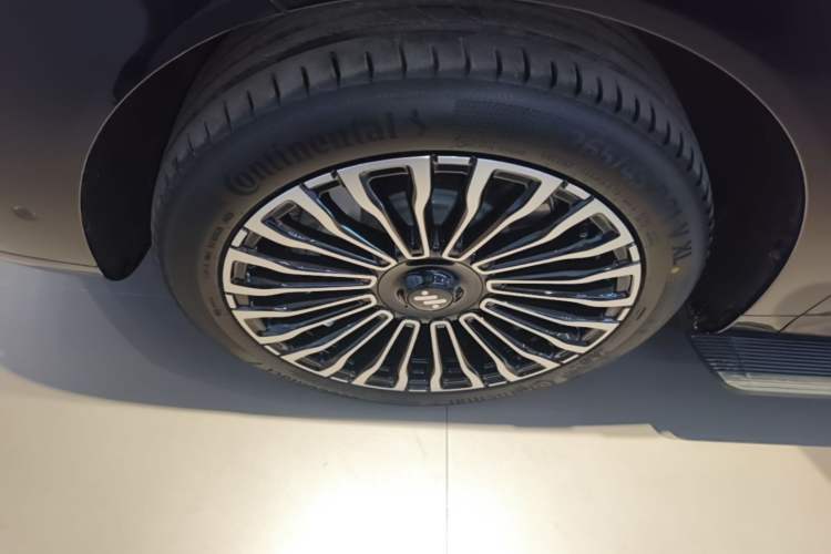 Used IM Zhiji LS8 2026 Model 66 Ultra Luxury Six-Seat Left Front Wheel Hub