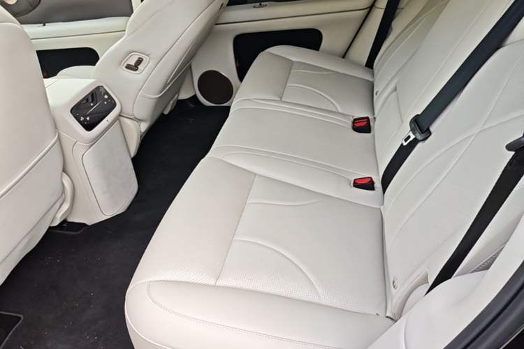 Used IM Zhiji LS8 2026 Model 52 Max+ Tech Flagship Five-Seat Left Rear Seat