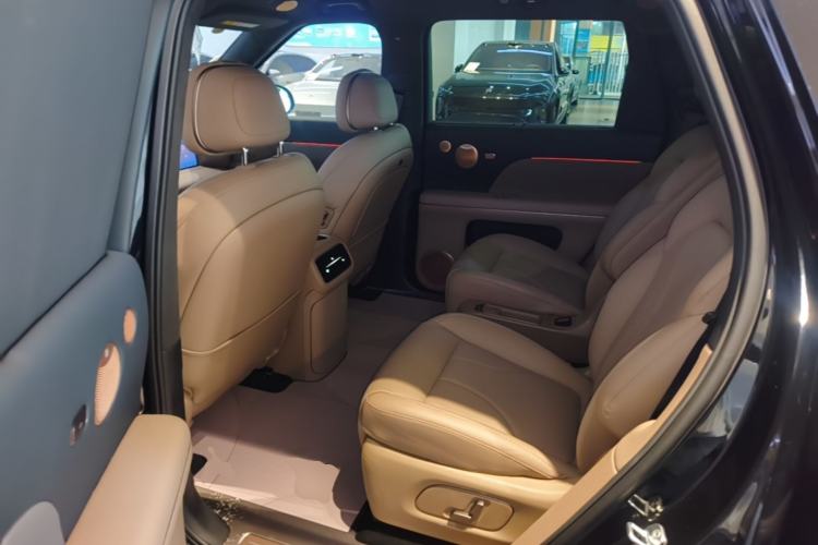 Used IM Zhiji LS8 2026 Model 66 Ultra Luxury Six-Seat Left Rear Seat