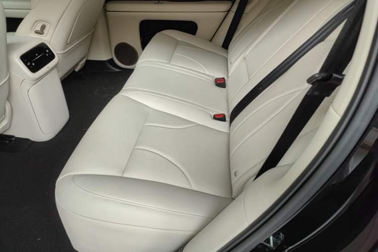 Used IM Zhiji LS8 2026 Model 52 Max+ Tech Flagship Five-Seat Left Rear Seat
