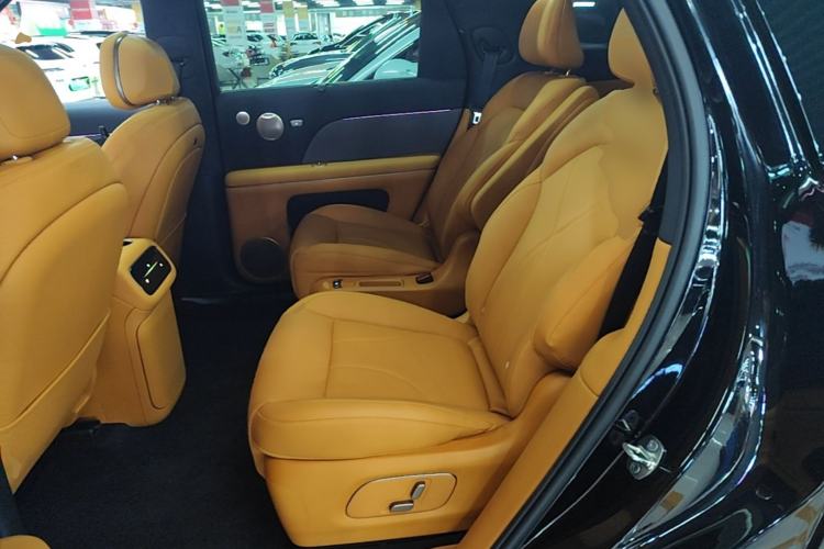 Used IM Zhiji LS8 2026 Model 52 Max+ Luxury Six-Seat Left Rear Seat