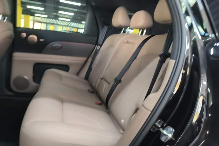 Used IM Zhiji LS8 2026 Model 66 Ultra Tech Flagship Five-Seat Left Rear Seat