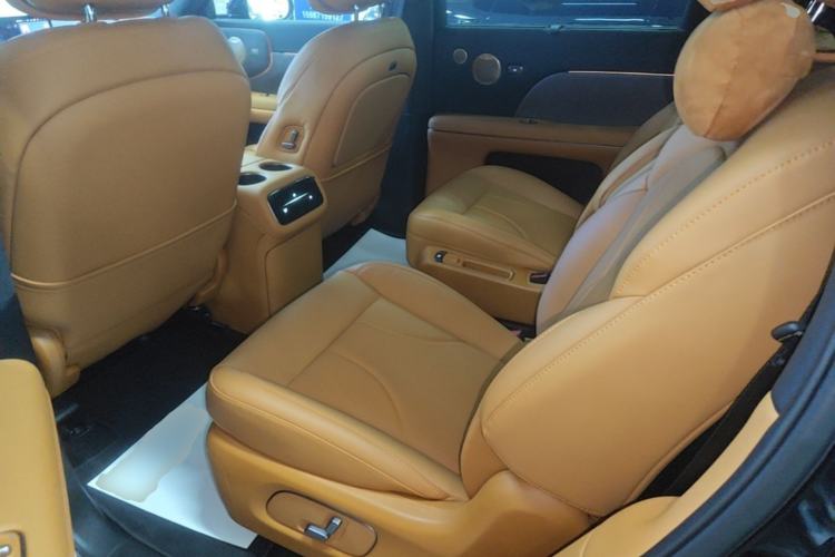 Used IM Zhiji LS8 2026 Model 52 Max+ Luxury Six-Seat Left Rear Seat