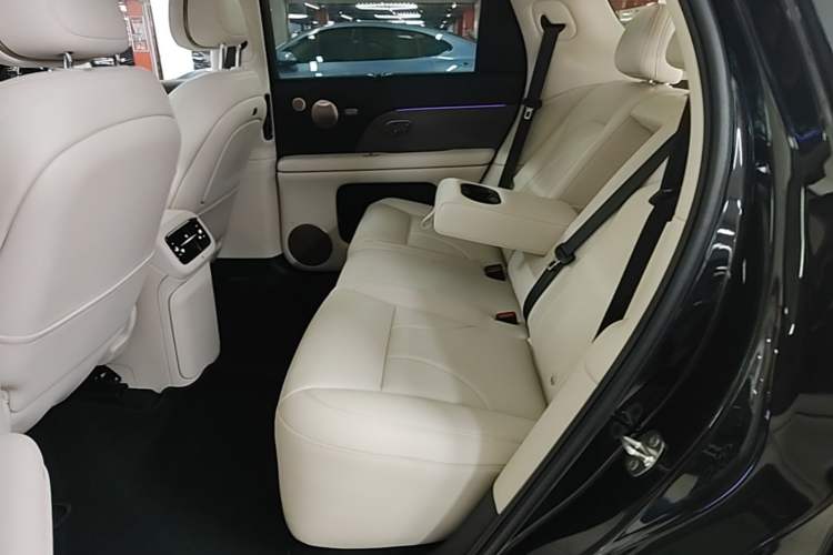 Used IM Zhiji LS8 2026 Model 52 Max+ Tech Flagship Five-Seat Left Rear Seat