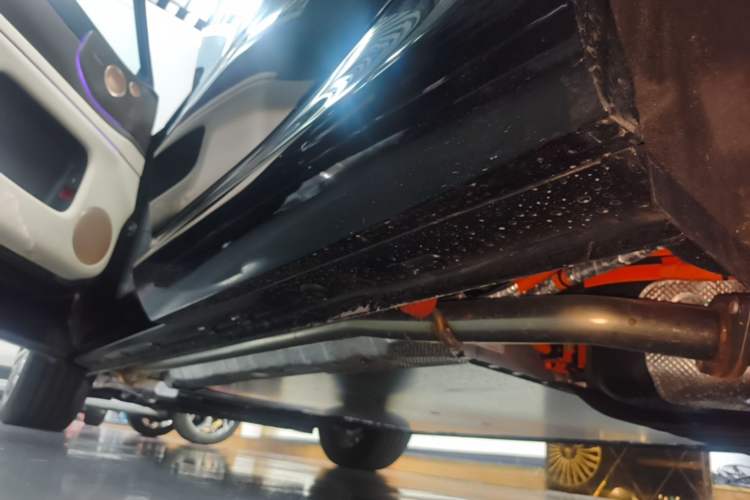 Used IM Zhiji LS8 2026 Model 52 Max+ Tech Flagship Five-Seat Left Side Sill