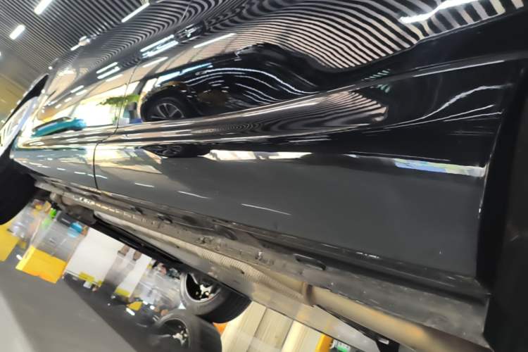 Used IM Zhiji LS8 2026 Model 66 Ultra Tech Flagship Five-Seat Left Side Sill