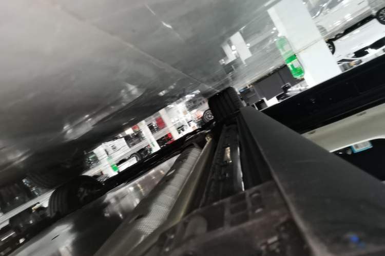 Used IM Zhiji LS8 2026 Model 52 Max+ Tech Flagship Five-Seat Left Side Sill