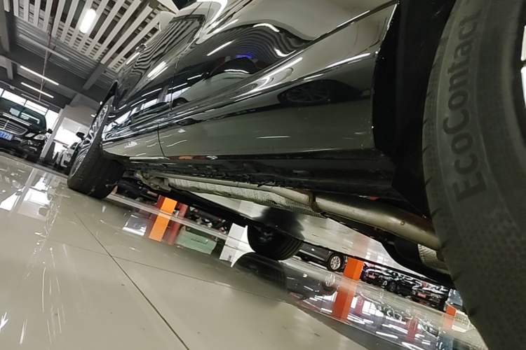 Used IM Zhiji LS8 2026 Model 52 Max+ Tech Flagship Five-Seat Left Side Sill