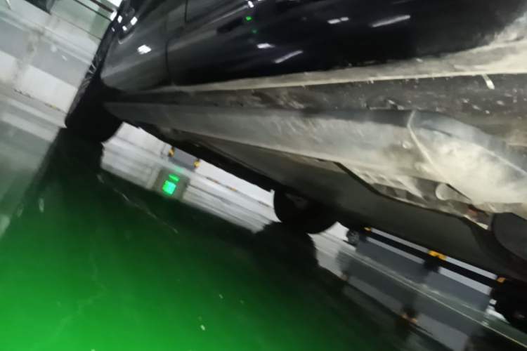 Used IM Zhiji LS8 2026 Model 52 Max+ Tech Flagship Five-Seat Left Side Sill